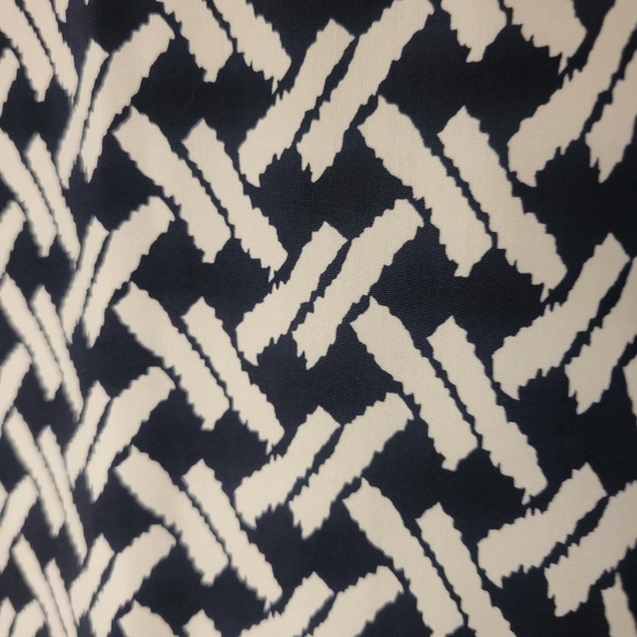 Gilli Wrap Dress - Picture 5 of 6